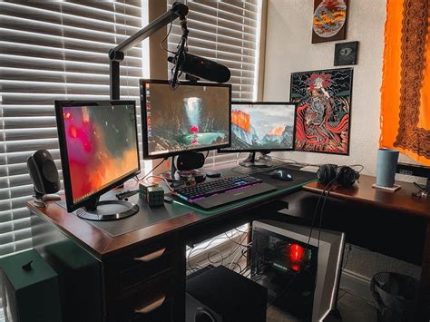 Computer Desktop Workstation .